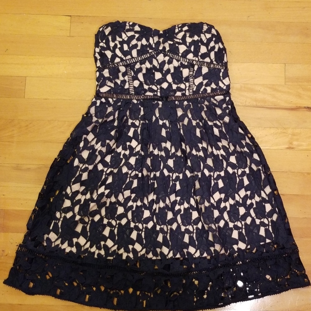 Just me crochet lace navy nude dress size Small